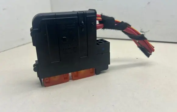 Porsche Macan (95B) Fuse module 4L0941824 AU2Z030
