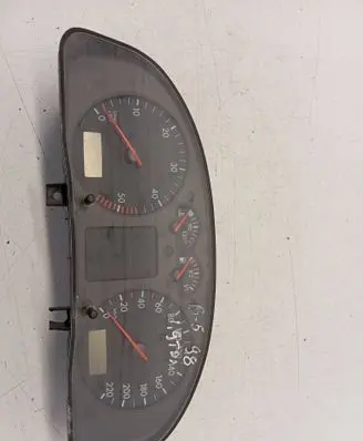 Volkswagen PASSAT B5 Speedometer (instrument cluster) 1100087940 3B0919881N