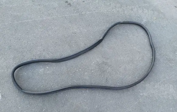 Front door rubber seal