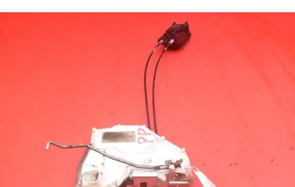 Suzuki SX4 Front door lock