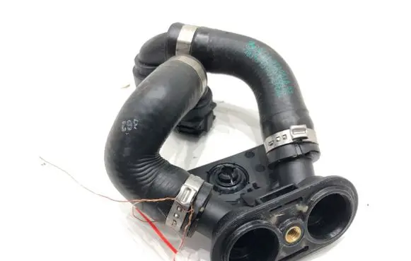 BMW 5 G30 G31 Engine coolant pipe/hose 8780515