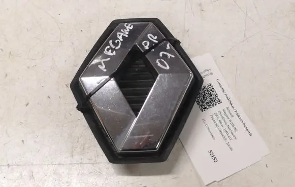Manufacturer badge logo/emblem