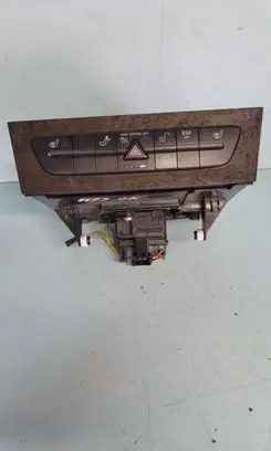 Mercedes-Benz E W211 CD/DVD changer A2116800552