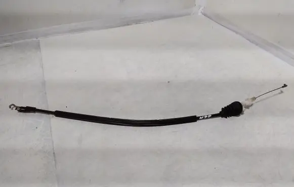 Volkswagen PASSAT B6 Front door cable line 