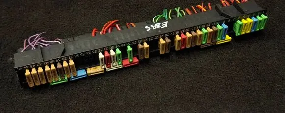 BMW 5 E39 Fuse module