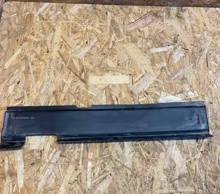 Mercedes-Benz S W126 Front sill trim cover 1268210136