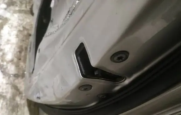 Toyota Corolla E120 E130 Front door lock 