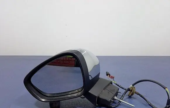 Citroen C3 Front door electric wing mirror 