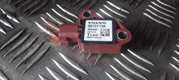 Volvo V50 Airbag deployment crash/impact sensor 30737138