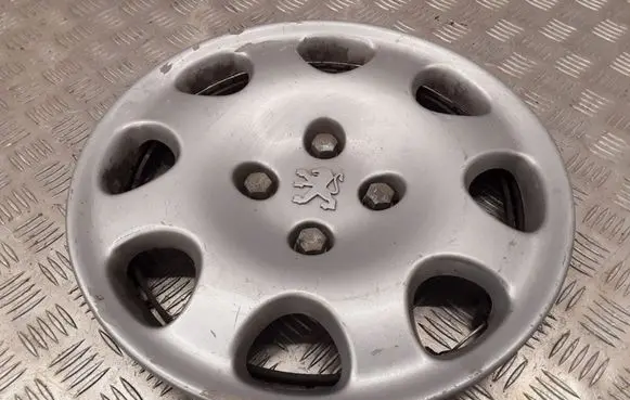 Peugeot 206 R14 wheel hub/cap/trim 9623879477