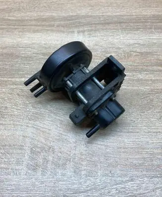 Volkswagen PASSAT B4 Turbo solenoid valve 357906283