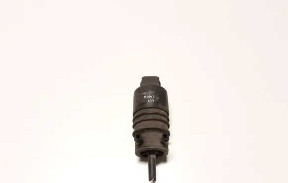 SsangYong Kyron Windscreen/windshield washer pump 90585762