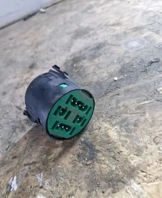 BMW 5 E39 Horn buzzer relay 8360995