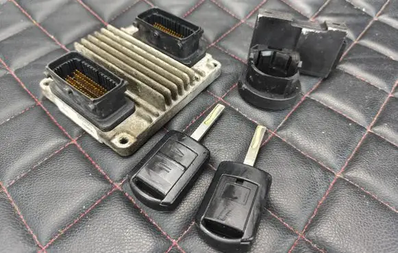 Opel Meriva A Engine ECU kit and lock set 12245500