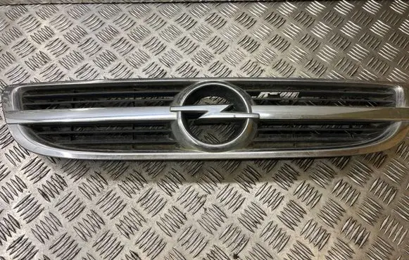 Opel Zafira A Front bumper upper radiator grill