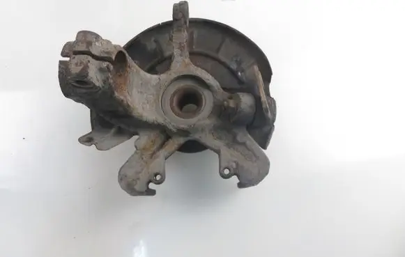 Skoda Fabia Mk2 (5J) Front wheel hub spindle knuckle