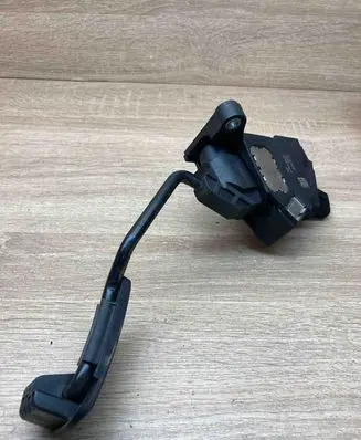 Toyota Yaris Accelerator throttle pedal 781100D021 11175A