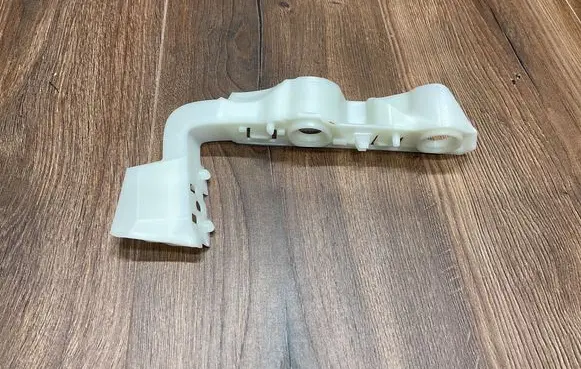 Audi A4 S4 B8 8K Front bumper mounting bracket 8W0807283 100302001