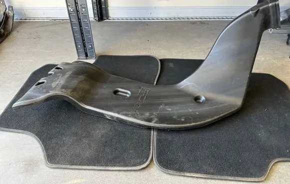 Volkswagen T-Roc Other interior part 5Q0819806E A121596 LKTYPV02