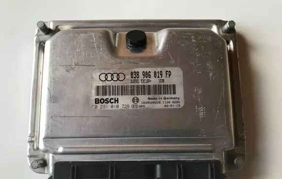 Audi A4 S4 B6 8E 8H Engine control unit/module 038906019FP 0281010729 EDC15P