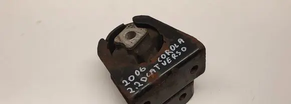 Toyota Corolla Verso AR10 Engine mount bracket