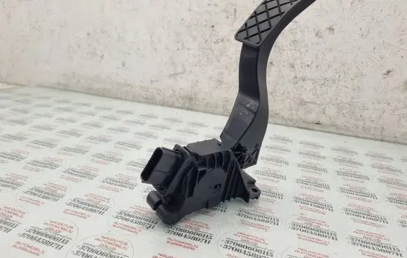 Skoda Octavia Mk3 (5E) Accelerator throttle pedal 5Q1723503H