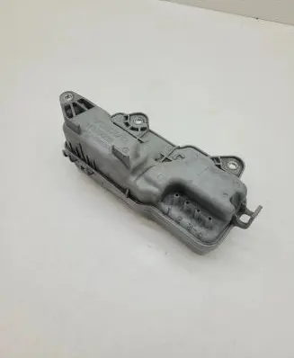 Vacuum air tank