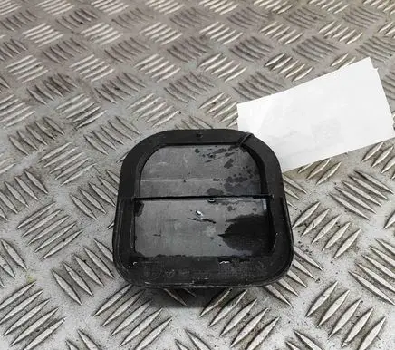 Jeep Avenger Quarter panel pressure vent 52076397
