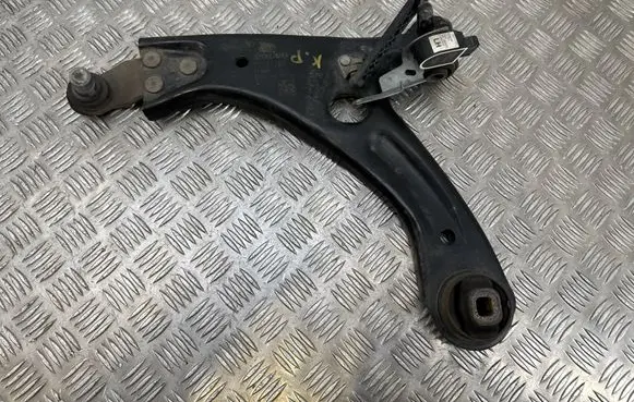 Volvo XC40 Front lower control arm/wishbone 32221477