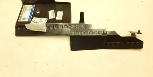 Ford Fusion II Intercooler air guide/duct channel HS7Z8311D