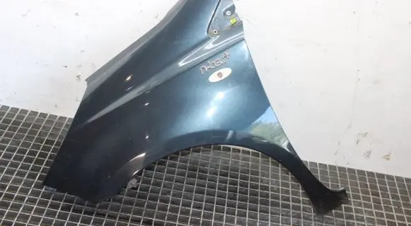Nissan Note (E12) Fender