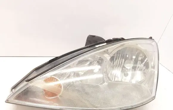 Ford Focus Headlight/headlamp 2M5113W030BD 2M5113W030