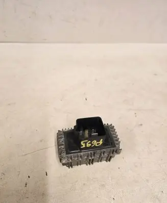 Glow plug pre-heat relay