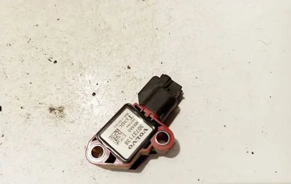 Volvo V50 Airbag deployment crash/impact sensor 30737138