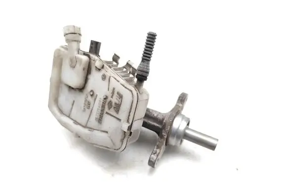 Renault Trafic III (X82) Master brake cylinder 460910323R 93868495
