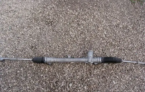 Fiat 500L Steering rack 51885439