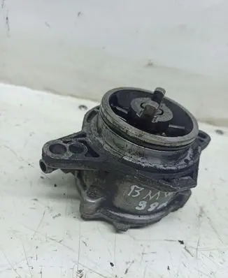 BMW 5 E39 Vacuum pump 961110395