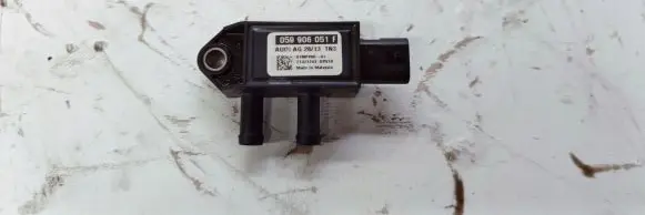 Audi A4 S4 B8 8K Air pressure sensor 059906051 059906051F