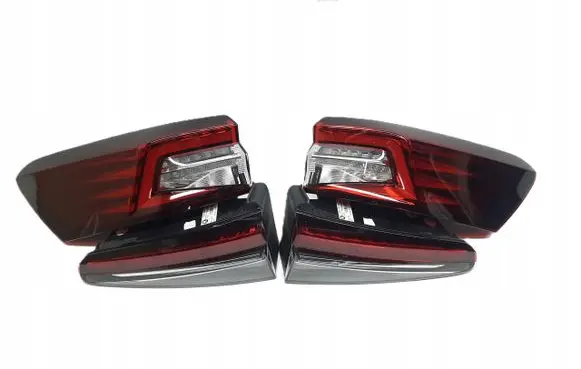 Skoda Superb B5 (3U) Rear/tail lights set 3P0945207