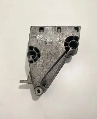 Skoda Fabia Mk1 (6Y) Engine mounting bracket 038199207AJ