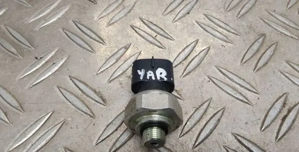 Toyota Yaris Air conditioning (A/C) pressure sensor 4990007880