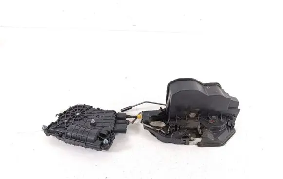 BMW X6 E71 Front door lock 7167581