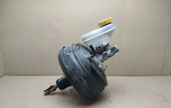 Subaru Forester SJ Brake booster 762G215T