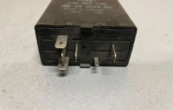 Audi A6 S6 C5 4B Other relay 5KG006568