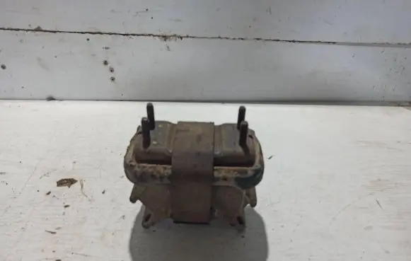 KIA Sorento Gearbox mount 218323E750