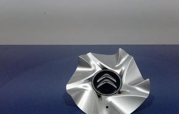 Citroen DS5 R17 wheel hub/cap/trim 9670498577