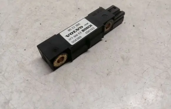 Volvo S60 Airbag deployment crash/impact sensor 8622365 004389 090103