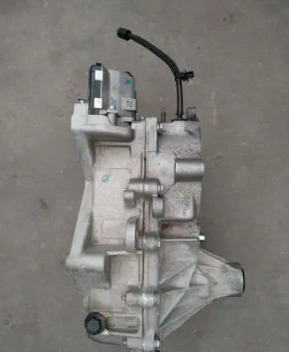 Peugeot 208 Automatic gearbox 983462728