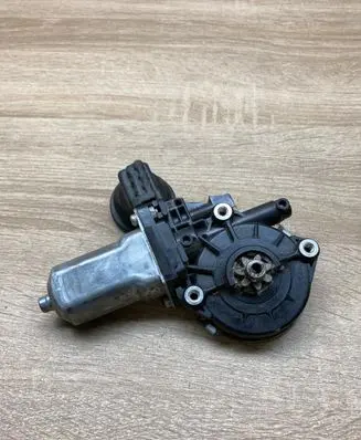 Toyota RAV 4 (XA30) Rear door window regulator motor 8571035180
