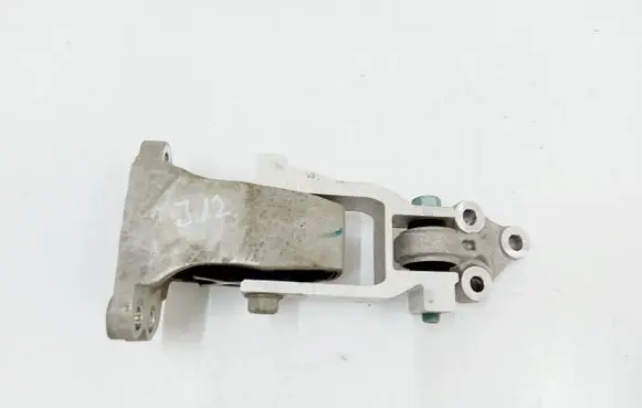 Nissan Qashqai J12 Engine mount vacuum valve 